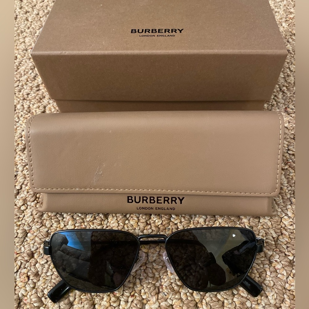 Burberry Icon Geometric Sunglasses